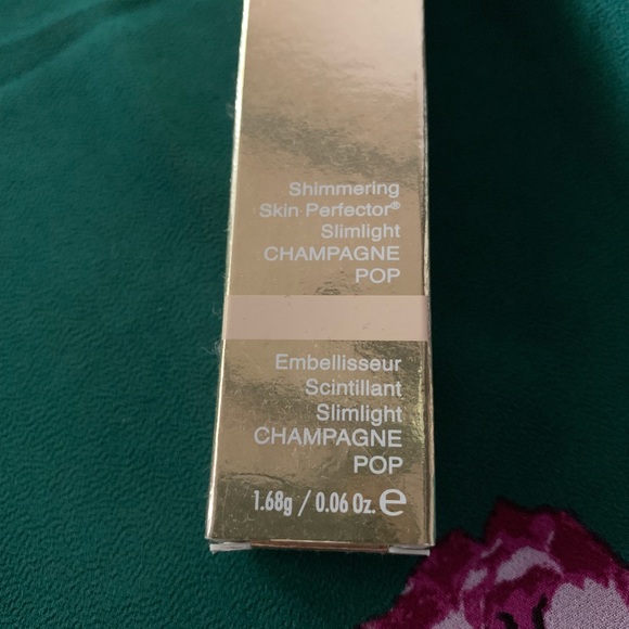 Brand New Huda Beauty 3D Highlighter Palette - Picture 4 of 4